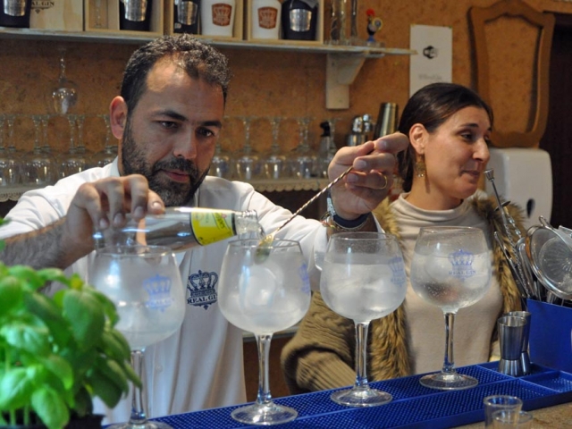 Jacinto Policarpo mixes Gin and Tonic Portuguese style at the Real Gin bar