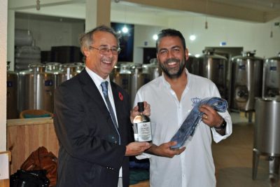 Jacinto Policarpo and Nick Ellis in tie and Roaring Forties presentation, Real Gin Pegoes